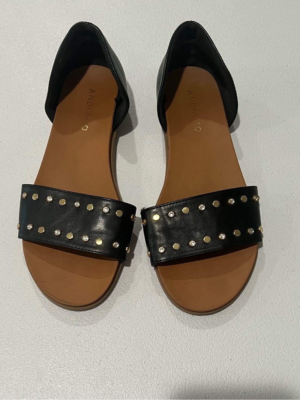 ANDIAMO Black Studded Flat Sandal 8 M
